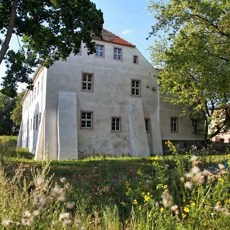 Gæstehus Event- Kultur & Kunst Schloss Neuenhagen Uebernachten Im Denkmal