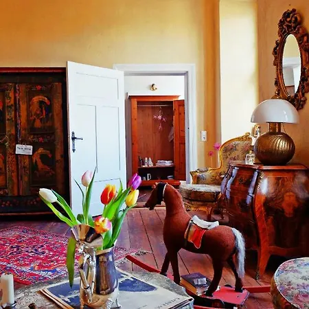 Event- Kultur & Kunst Schloss Neuenhagen Uebernachten Im Denkmal 3*