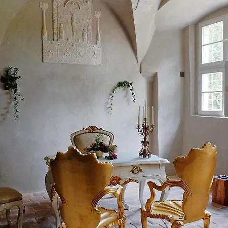 Affittacamere Event- Kultur & Kunst Schloss Neuenhagen Uebernachten Im Denkmal 3*