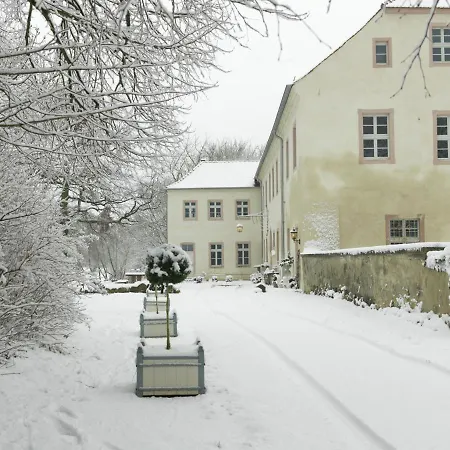 Event- Kultur & Kunst Schloss Neuenhagen Uebernachten Im Denkmal 3*