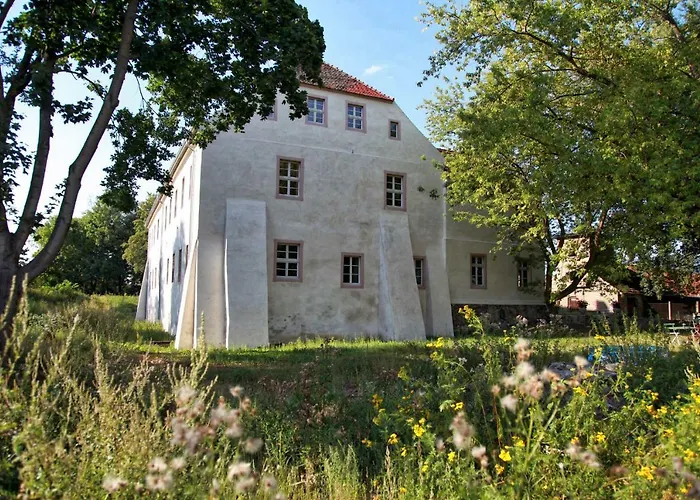 Guest house Event- Kultur & Kunst Schloss Neuenhagen Uebernachten Im Denkmal